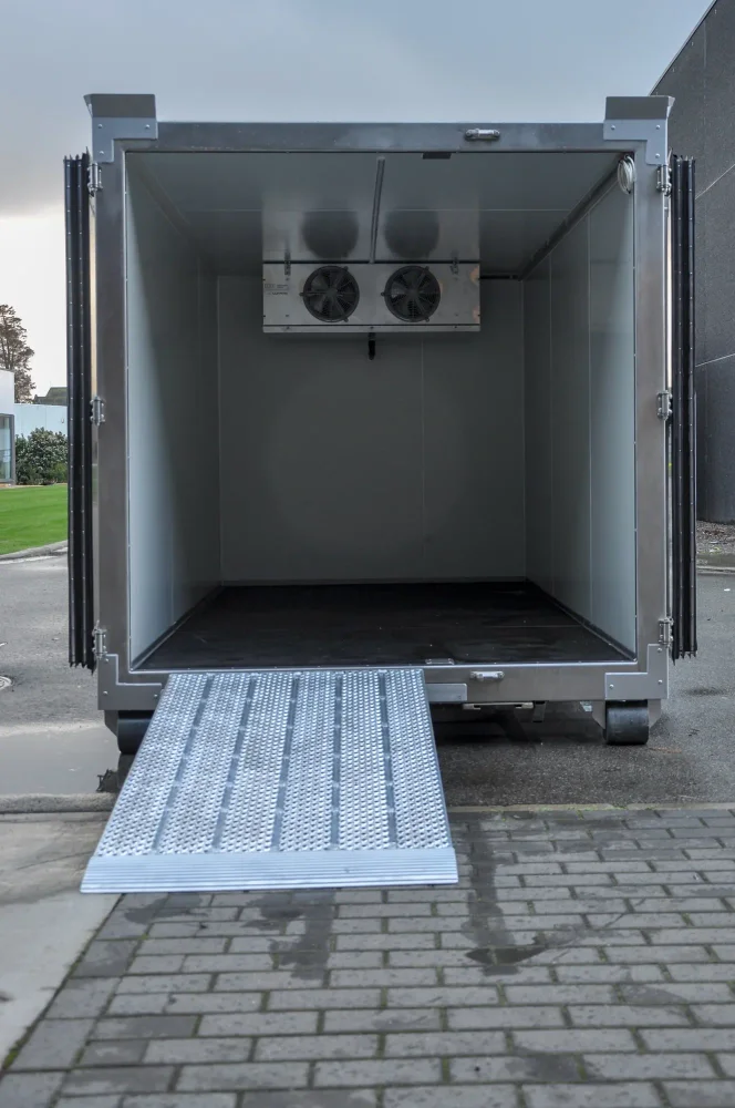 Mobiele koelcel, in eigen atelier opgebouwd uit panelen — foto 5
