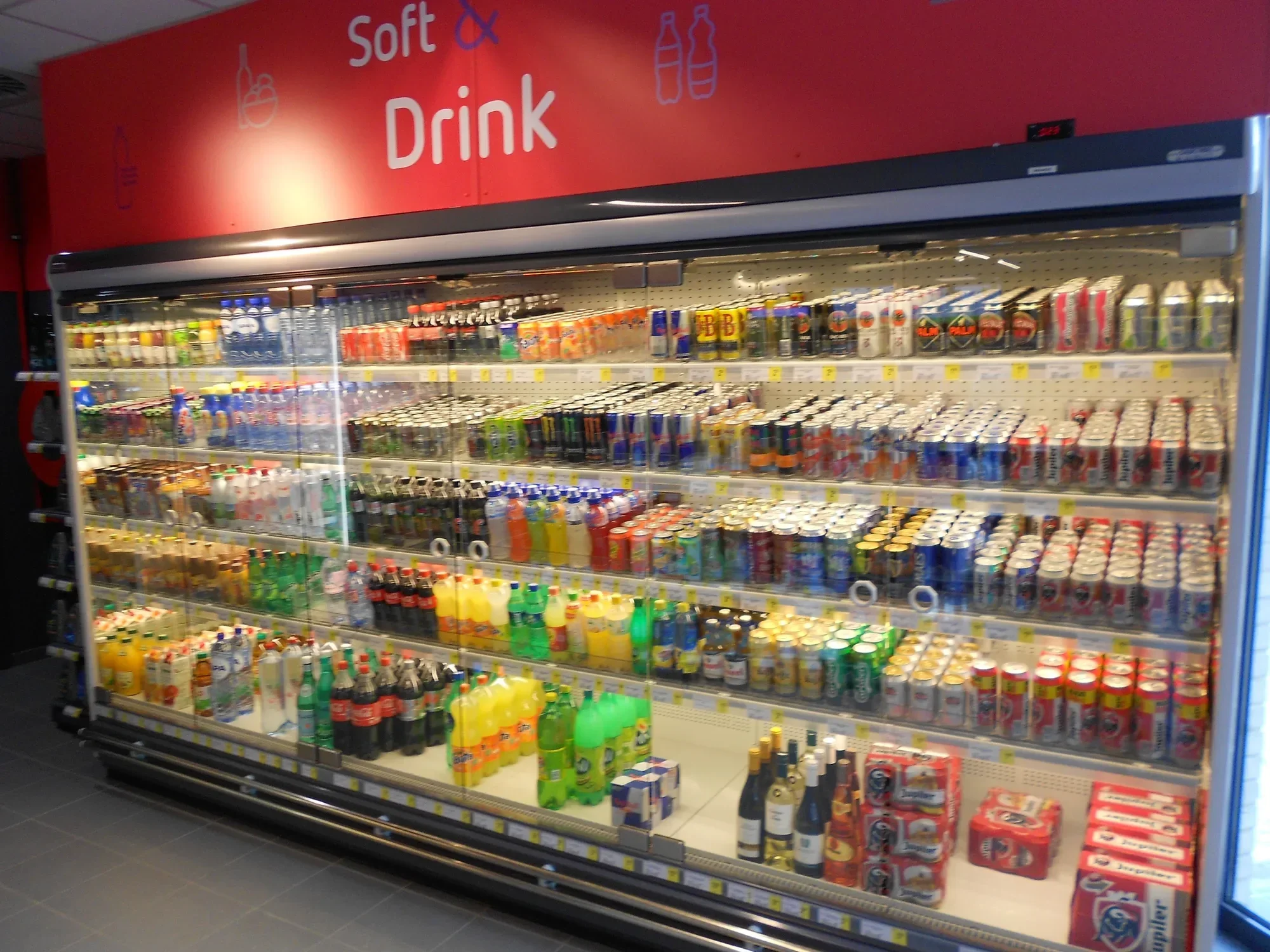 Winkelkoeling en buitenopstelling voor een supermarkt